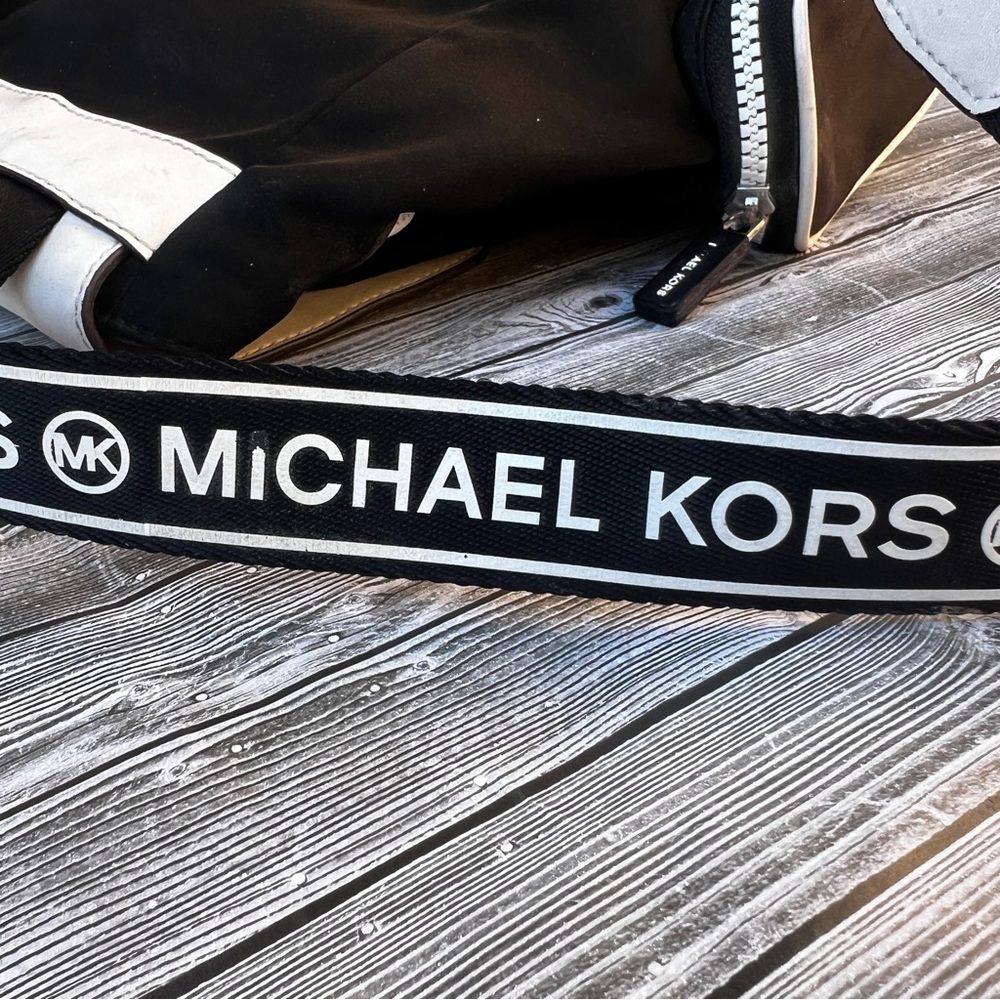 Micheal kors mini back pack